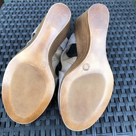 Sofia Milano | Suede Wedge Sandals 💗💗 - Picture 7 of 12